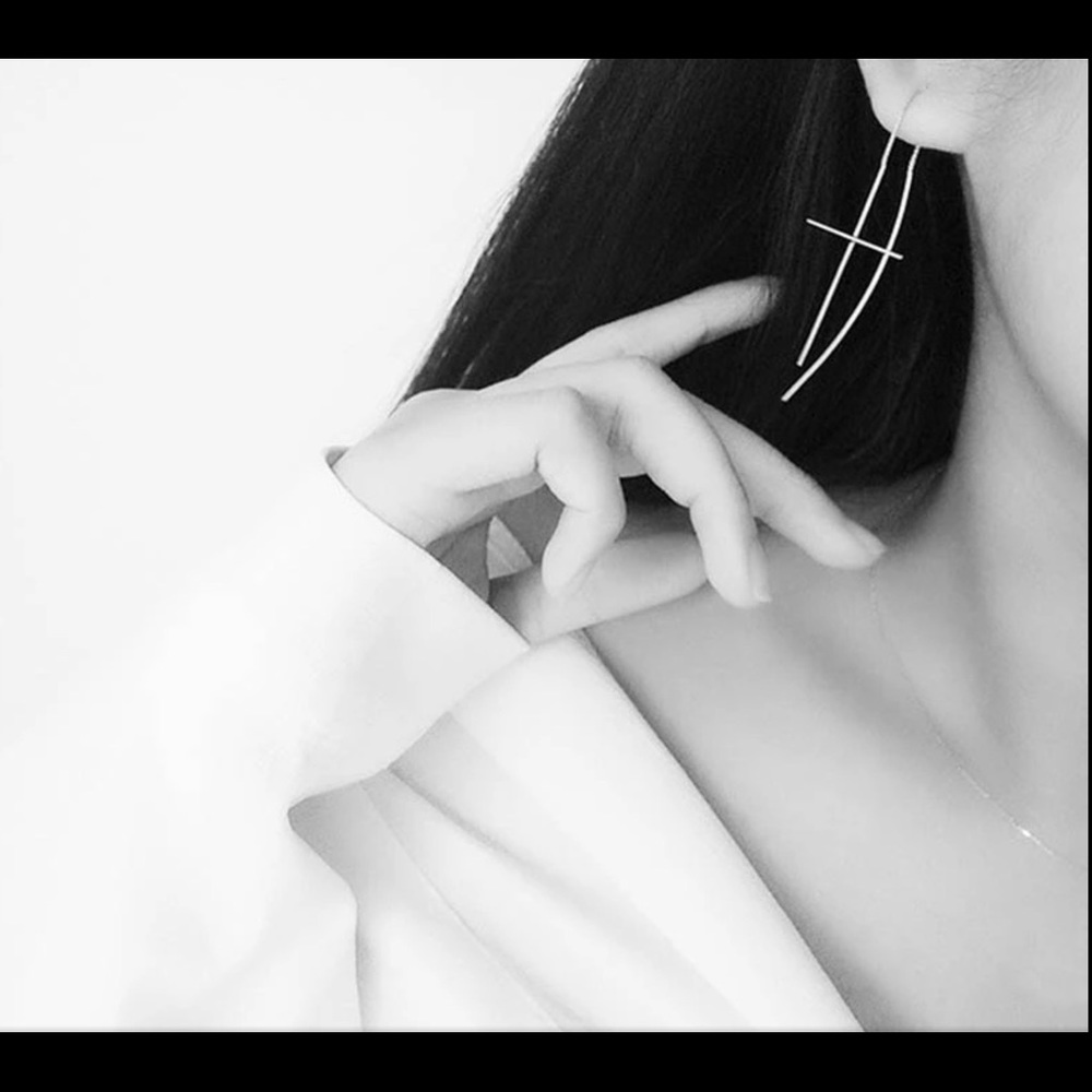 ๐ STERLING SILVER (925) CROSS EARRINGS - Picture 2 of 3